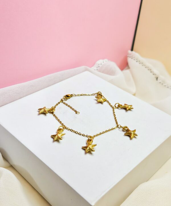 Starfish charm bracelet